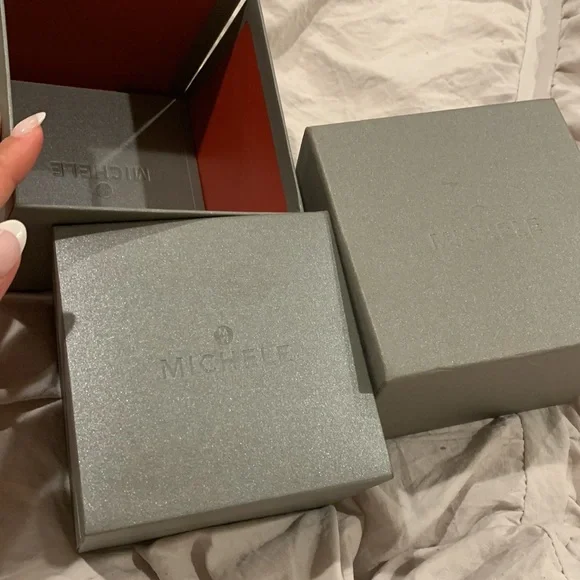 Selling Michele Releve chronological and diamond bezel. - Picture 6 of 6